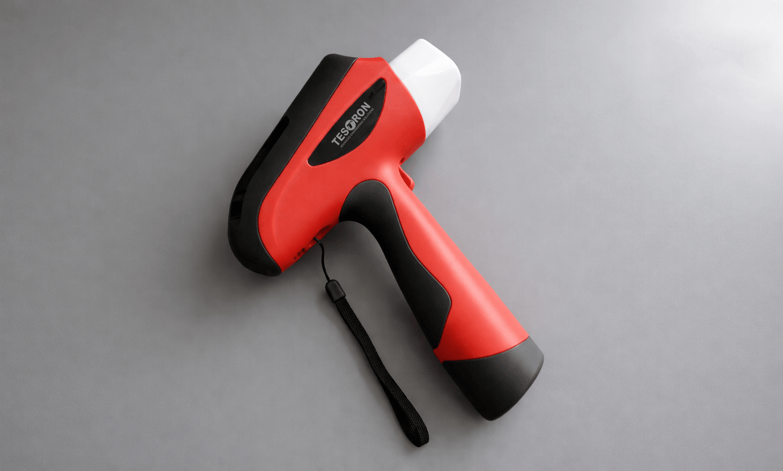Handheld XRF portable metal analyzer device for fast and accurate on-site elemental testing